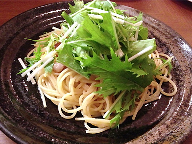自家製ベーコンと水菜のペペロンチーノ